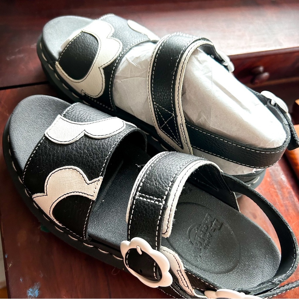 Dr. Martens Voss Mono Floral Sandals Women’s 8 NWOB - Picture 3 of 13